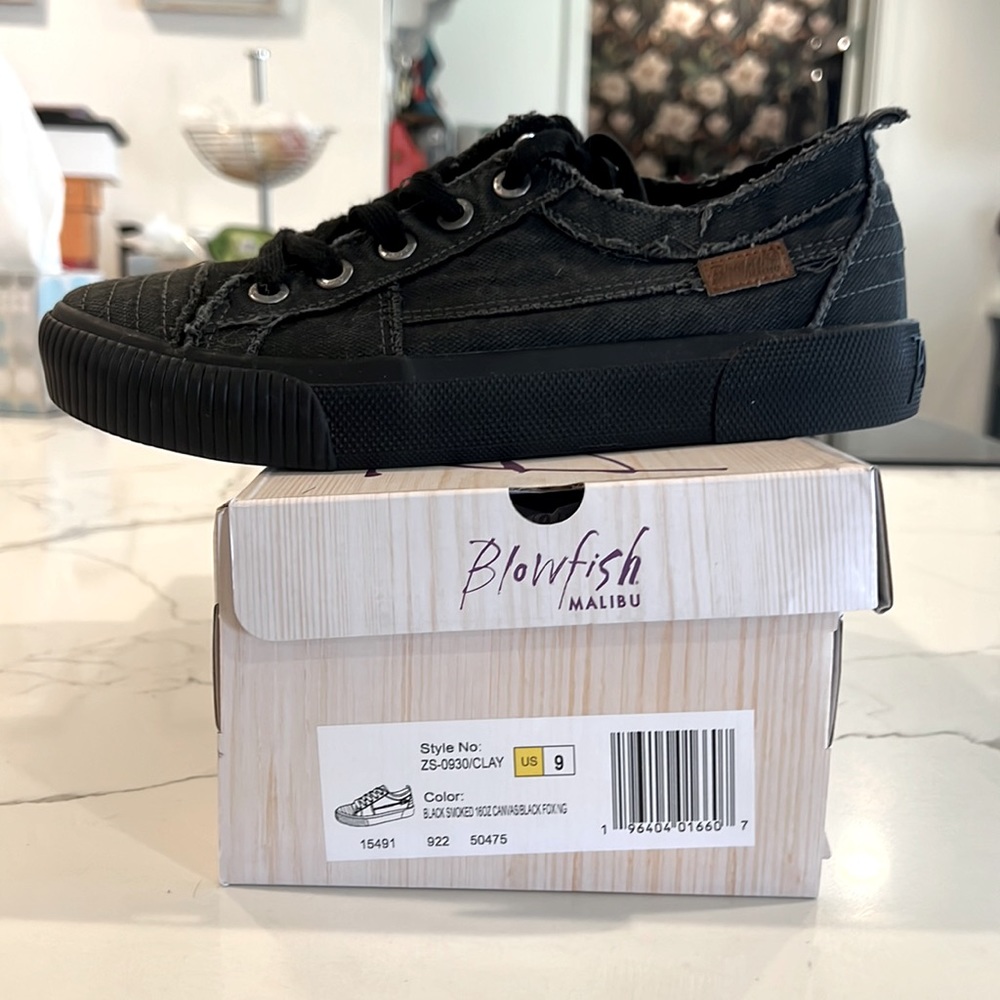 Blowfish blk canvas shoe